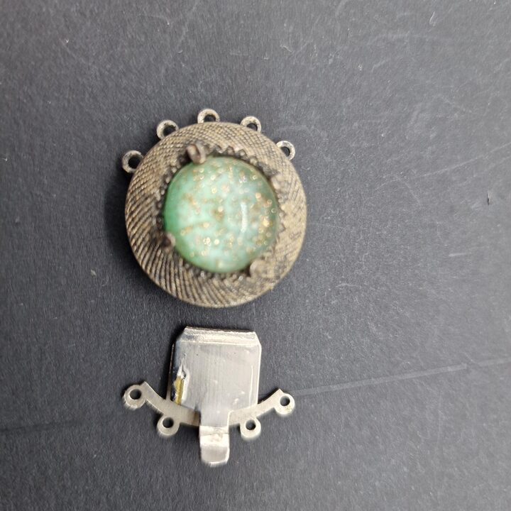 Set of 5 Unique Vintage Statement Box Clasps - Rare Artisan Jewelry Findings - Emerald Green, Iridescent Art Glass & Rhinestone…
