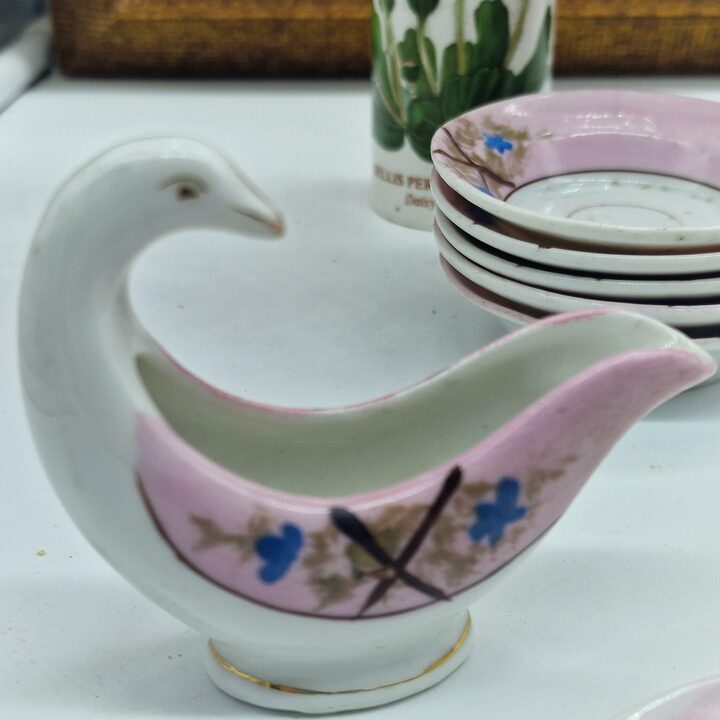 Antyczny Serwis Miniaturowy dla Lalek, Porcelana Belle Epoque, Recznie Malowane Niezapominajki, 18 Elementow, Około 1900