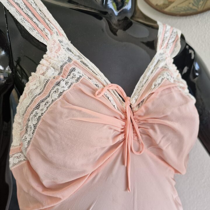 Vintage Three Piece Lingerie Set, Silk Nightgown and Capelet with Handmade Lace, Peach Pink, 1940s, Size S