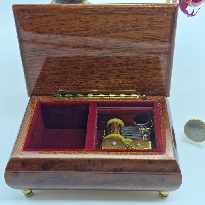 Sorrento Muziekdoos Vintage Houten Sieradendoos met Intarsia Bloemen Italiaanse Muziekdoos Melodie O Sole Mio Jaren 1980