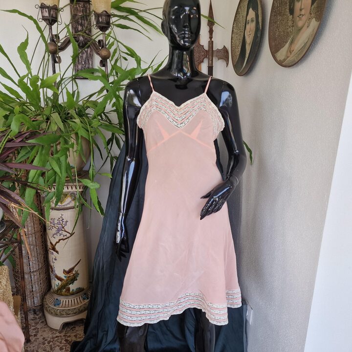 Vintage Three Piece Lingerie Set, Silk Nightgown and Capelet with Handmade Lace, Peach Pink, 1940s, Size S