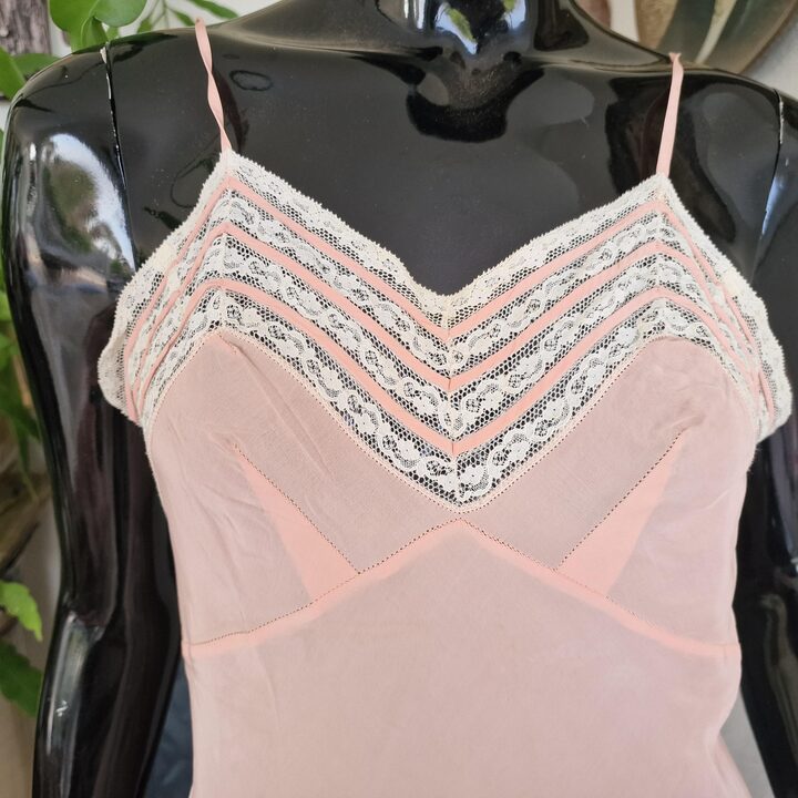 Vintage Three Piece Lingerie Set, Silk Nightgown and Capelet with Handmade Lace, Peach Pink, 1940s, Size S