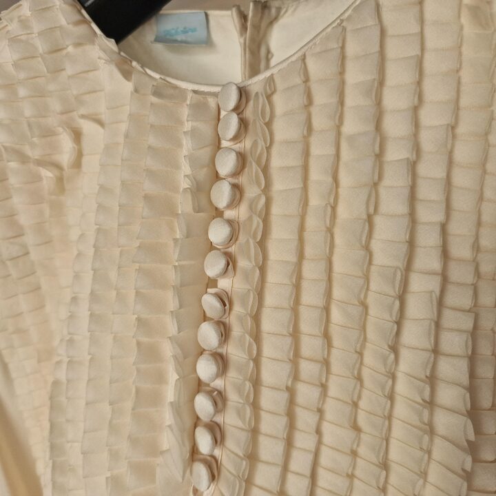 Vintage Kommunionkleid Festkleid, 100% Seide Portugal 90er Jahre Plissiertes Oberteil Elfenbein, Groesse 8 Jahre
