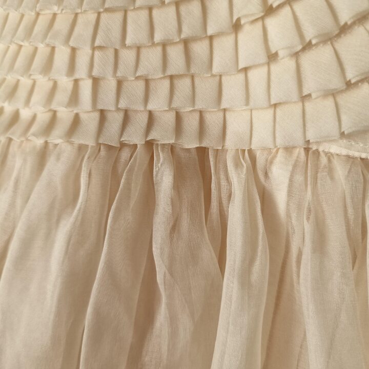 Vintage Kommunionkleid Festkleid, 100% Seide Portugal 90er Jahre Plissiertes Oberteil Elfenbein, Groesse 8 Jahre