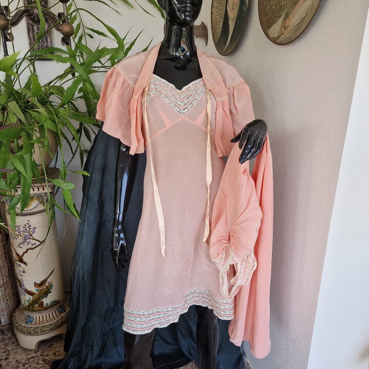Vintage Three Piece Lingerie Set, Silk Nightgown and Capelet with Handmade Lace, Peach Pink, 1940s, Size S