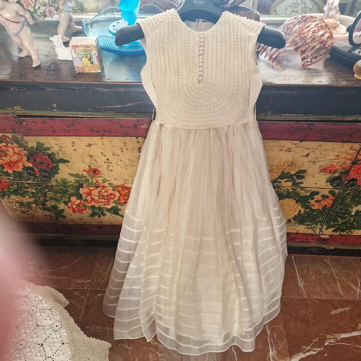 Vintage Kommunionkleid Festkleid, 100% Seide Portugal 90er Jahre Plissiertes Oberteil Elfenbein, Groesse 8 Jahre