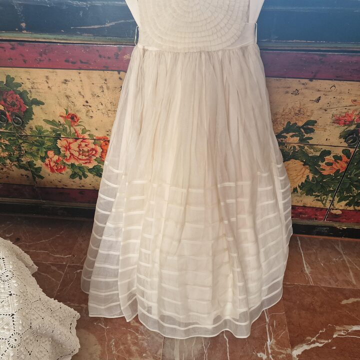 Vintage Kommunionkleid Festkleid, 100% Seide Portugal 90er Jahre Plissiertes Oberteil Elfenbein, Groesse 8 Jahre