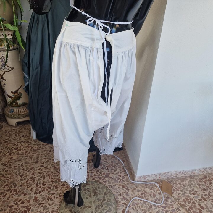 Wiktorianskie Pantalony Rozciecie, Antyczny XIX Wiek Bialy Len Bawelna Wyprawa, Monogram M Wiazane z Tylu, Rozmiar L XL Pas 82…