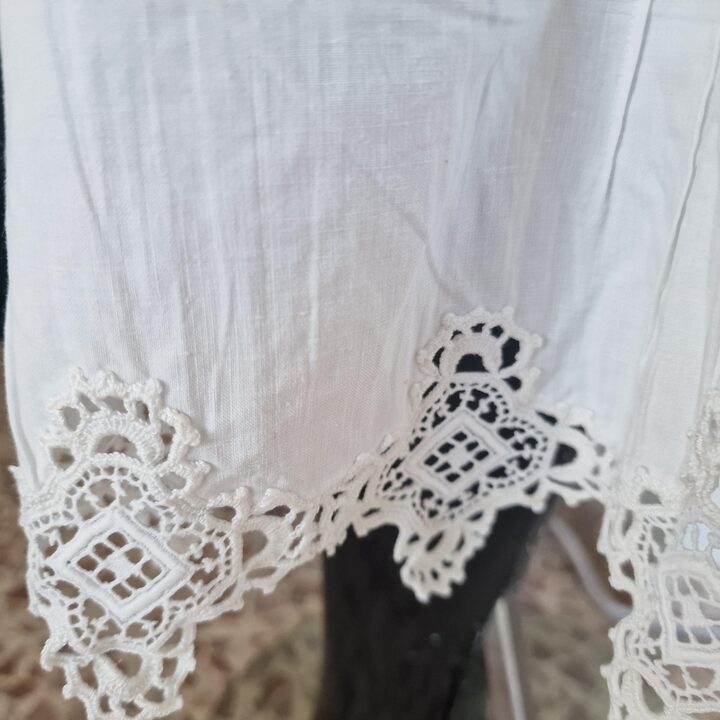 Wiktorianskie Pantalony Rozciecie, Antyczny XIX Wiek Bialy Len Bawelna Wyprawa, Monogram M Wiazane z Tylu, Rozmiar L XL Pas 82…