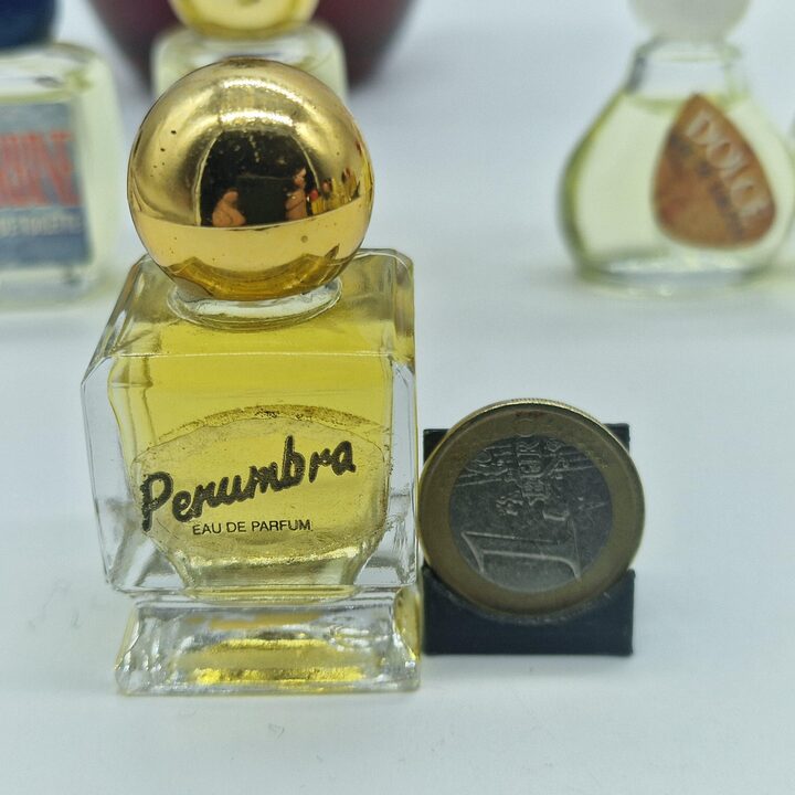 Lotto di Miniature di Profumo e Flaconi da Collezione, Galayka, UTIF Milano, Fashion, Turbine, Penumbra, Yes, Dolce, 6 Pezzi, A…