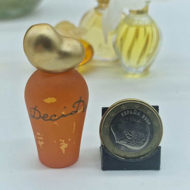 Set of 6 Nina Ricci Perfume Miniatures, 90s - L'Air du Temps, Deci Delà, Nina, Fleur de Fleurs - Vintage French Fragrance Colle…
