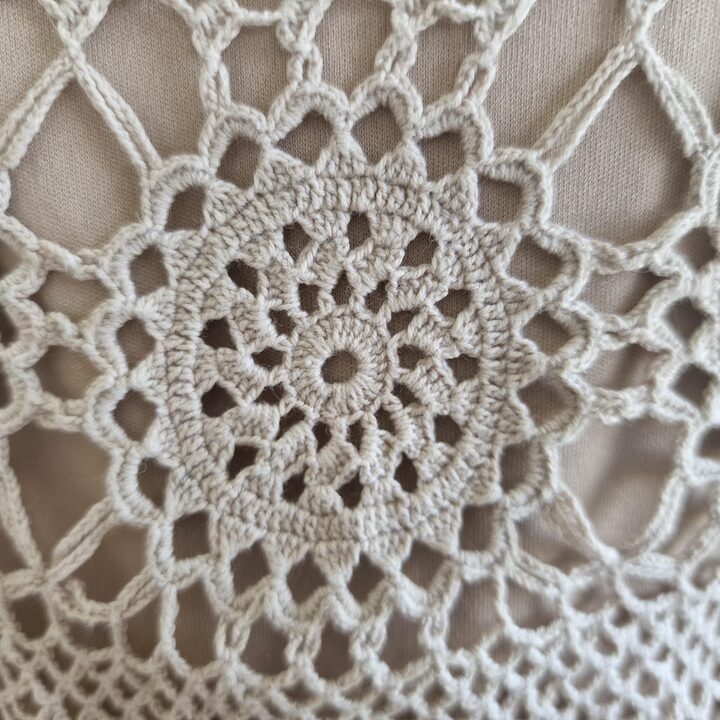 Robe Crochet Vintage Midi Tricot 1970 Coton Beige Fait Main Manche Courte Dentelle Doublée Taille XS Poitrine 82cm Taille 60cm