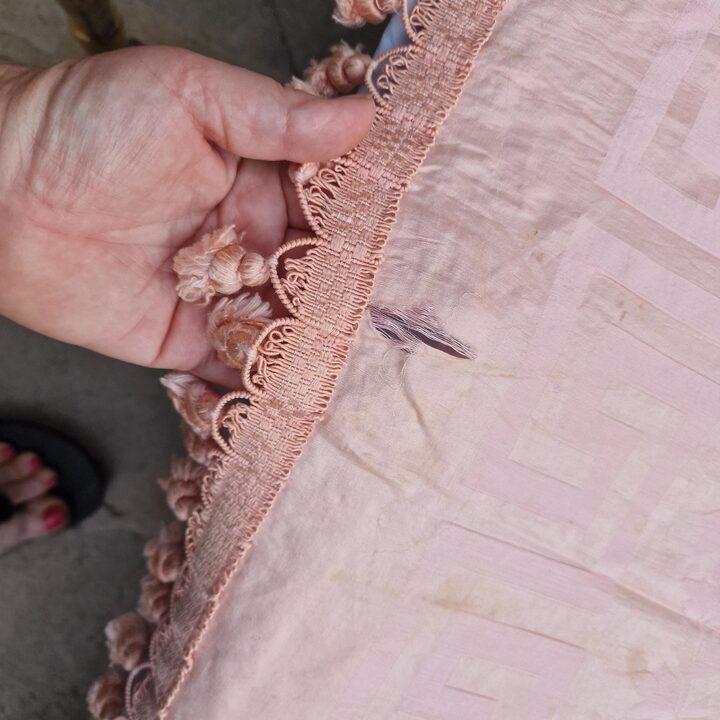 Antieke zijden sprei, damast beddensprei, jacquard deken, 19e-eeuwse roze plaid met kwastjes franjeband voor slaapkamer decorat…