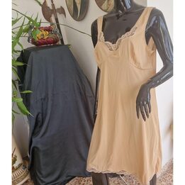 Vintage Full Slip Underdress, Stil Daba S.L. Made in Spain, Peach Polyamide Lingerie Chemise with Lace Trim, Size 9 XL
