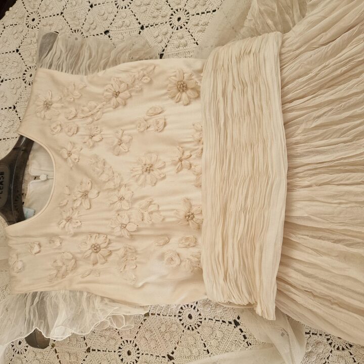 Silk Communion Dress Ceremonial Gown Valentina Portugal, Ivory 100% Silk 3D Flower Bodice Plisse Skirt, Kids Size 8 Years (8A)