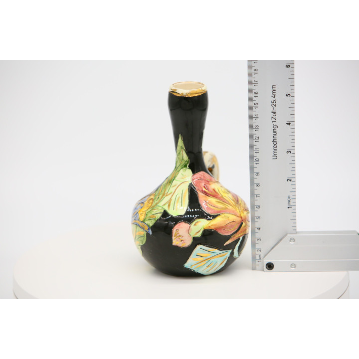 Keramikkrug mit Blumendekor (1930er Jahre)