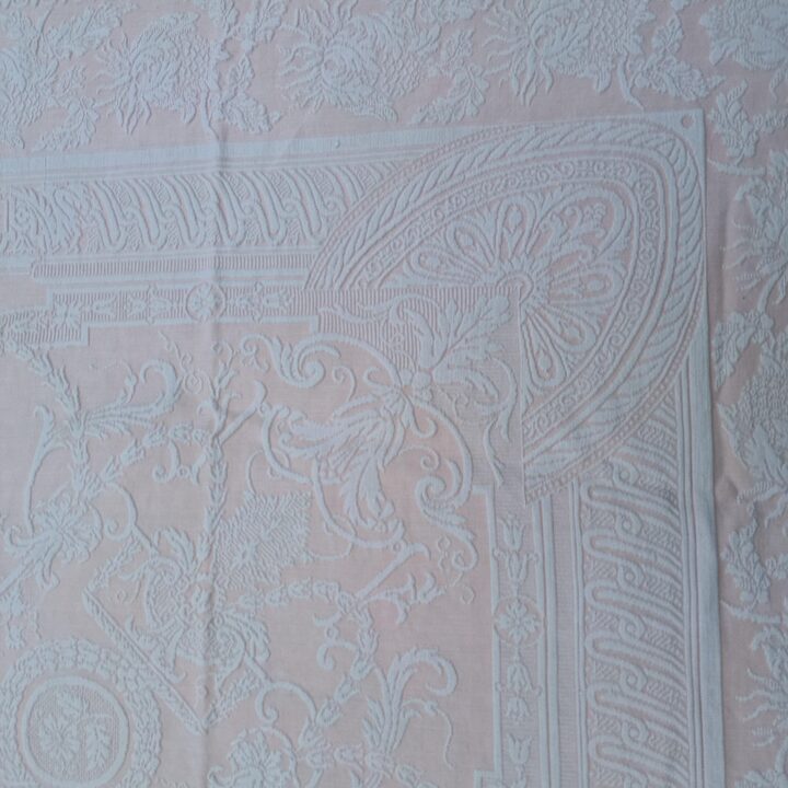 ヴィンテージ ジャカード ベッドスプレッド, ピンク ダマスク カバーレット フリンジ付, ネオクラシック柄, 190x240 cm, 1940年代