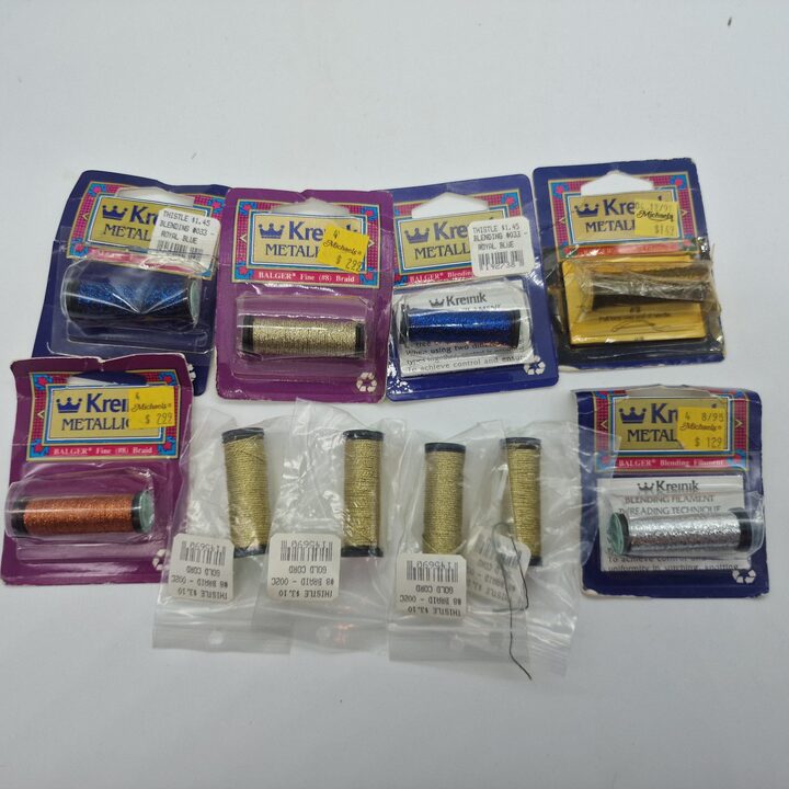 Lote de 10 Hilos de Bordar Metalizados Vintage Kreinik Balger - Oro y Plata y Azul Real - Filamento de Mezcla y Trenza No. 8