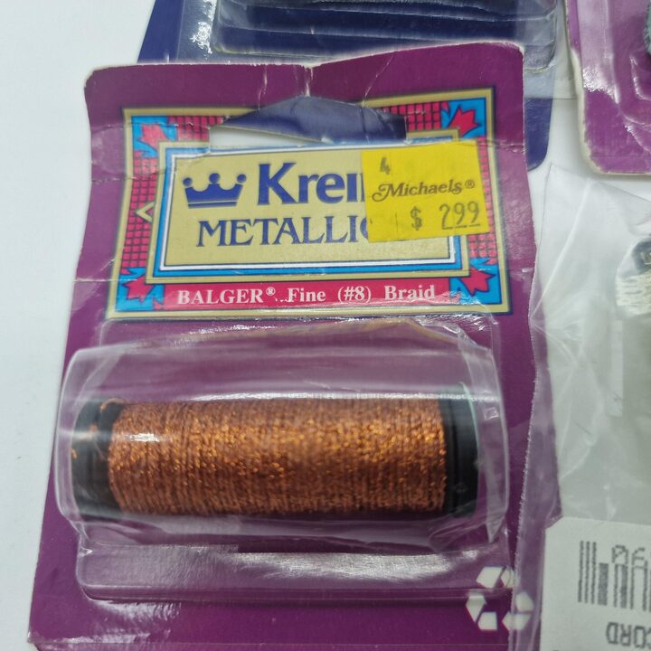 Lote de 10 Hilos de Bordar Metalizados Vintage Kreinik Balger - Oro y Plata y Azul Real - Filamento de Mezcla y Trenza No. 8