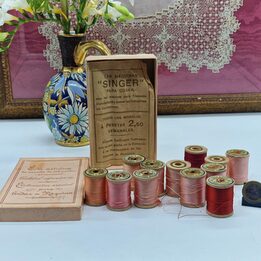 12 Carretes de Seda Singer Vintage - Gama Roja y Rosa - Seda Artistica - Caja Art Deco Original - Bobinas de Madera - Costura C…