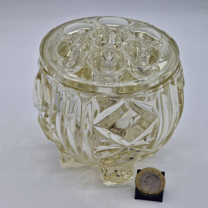 Vaso Rose Bowl in vetro pressato vintage, anni '70