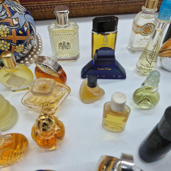 Zestaw 40 Miniatur Perfum Vintage - Kolekcja Projektantów z Lat 90 - Chanel, Lancôme, Fendi, Hugo Boss, Worth - Rzadkie Próbki