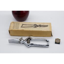 Masticateur Urki pour Personnes sans Dents, Jose D. Bilbatua Eibar, Pince à Mâcher Mécanique avec Boîte D'origine, Années 1950
