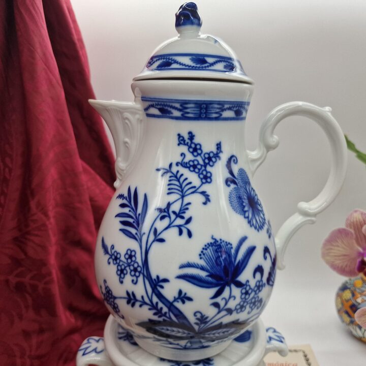 Porseleinen Koffiepot met Warmer, Oscar Schaller en Co Meissen Gardens Rechaud Set, 3-Delig, Jaren 1930
