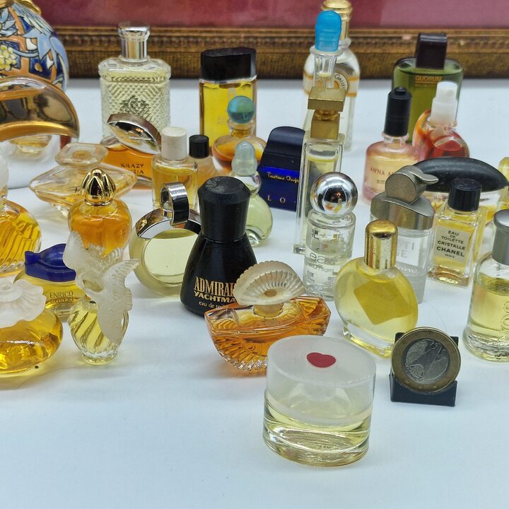 Лот из 40 Винтажных Миниатюр Парфюмерии - Коллекция 90х - Chanel, Lancôme, Fendi, Hugo Boss, Worth - Редкие Пробники