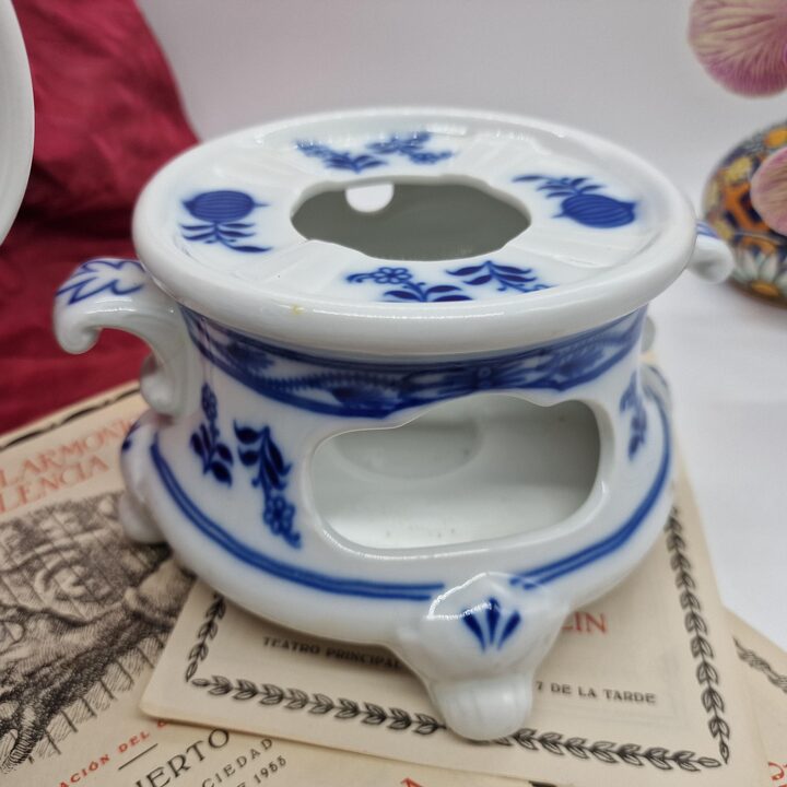 Porcelanowy Dzbanek do Kawy z Podgrzewaczem, Zestaw Oscar Schaller and Co Meissen Gardens, 3 Elementy, Lata 1930