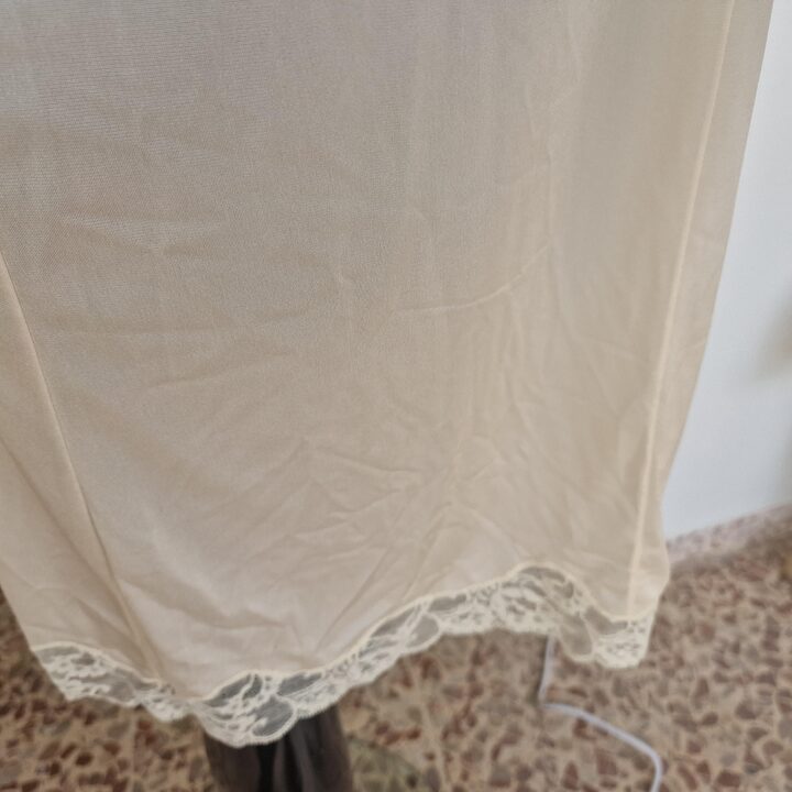 Halka Vintage Pod Sukienke Estil Daba 1980 Kremowa Poliamid Koronka Dekolt Dol Rozmiar 6 M Deadstock Nowa Hiszpania