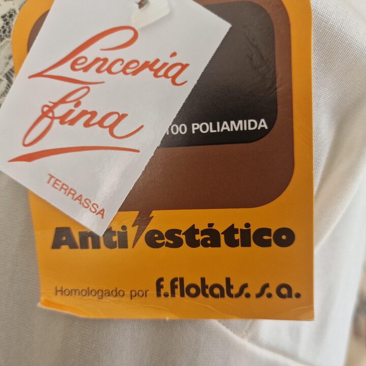 Halka Vintage Pod Sukienke Estil Daba 1980 Kremowa Poliamid Koronka Dekolt Dol Rozmiar 6 M Deadstock Nowa Hiszpania