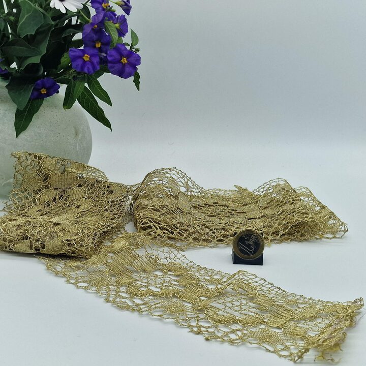 Conjunto de Renda Metálica Dourada Vintage - Meados do Século XX - 2.4 Metros - 8cm Largura