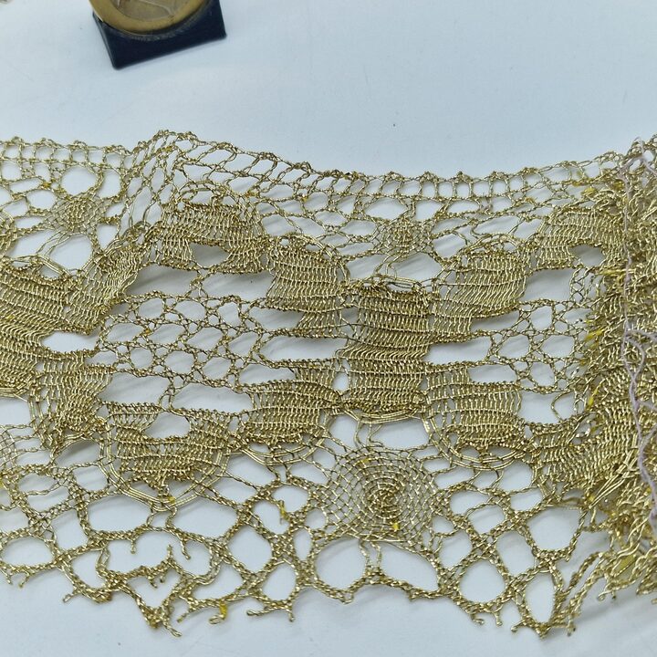 Conjunto de Renda Metálica Dourada Vintage - Meados do Século XX - 2.4 Metros - 8cm Largura