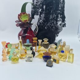 Lote de miniaturas de perfume, colección de 30 botellas vintage de diseñador (Dior, Sonia Rykiel, Laura Biagiotti) años 80 y 90