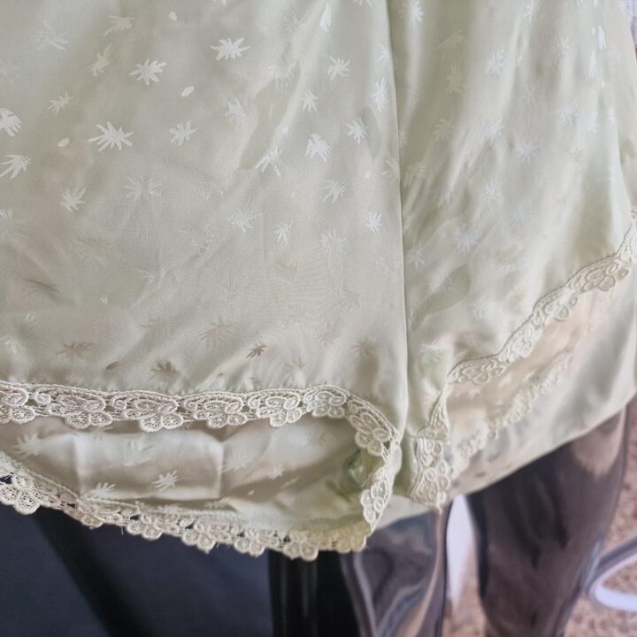 Komplet bielizny Inspiration Lingerie, lata 1980., jedwab szałwiowy z koronką i szortami, Rozmiar S