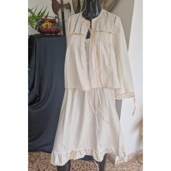 Vintage Nachtkleding Set Nachthemd en Bedjasje, 1960s Handgemaakte Kant Crepe Lingerie, Geplooid Creme Nachthemd, Maat S