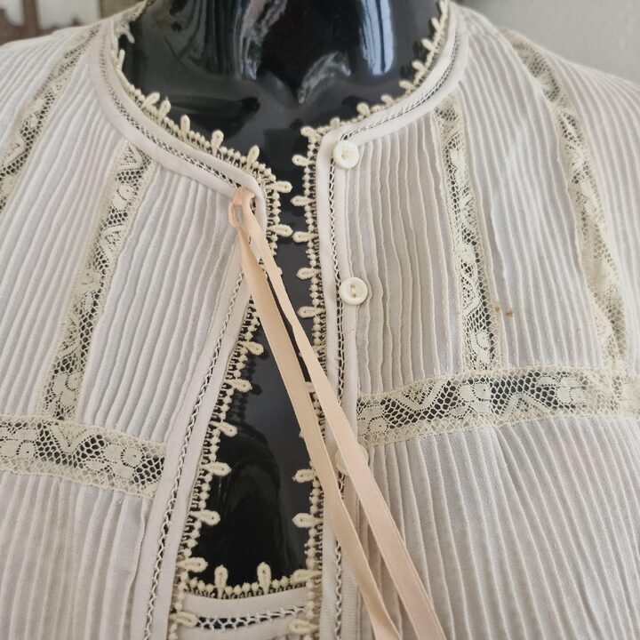 Vintage Sleepwear Set Nightgown and Bed Jacket, 1960s Handmade Lace Crepe Lingerie, Pleated Cream Nightwear, Size S