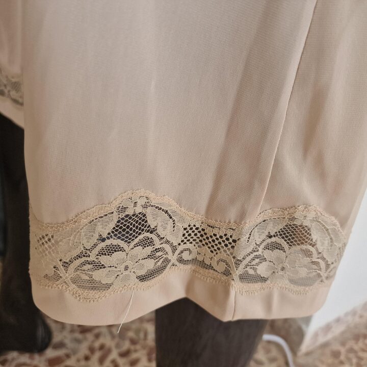 Halka Vintage Marie Claire Koronka Lata 80 Bezowa Poliamid Antystatyczny Hiszpania Talla 6 Duzy L XL