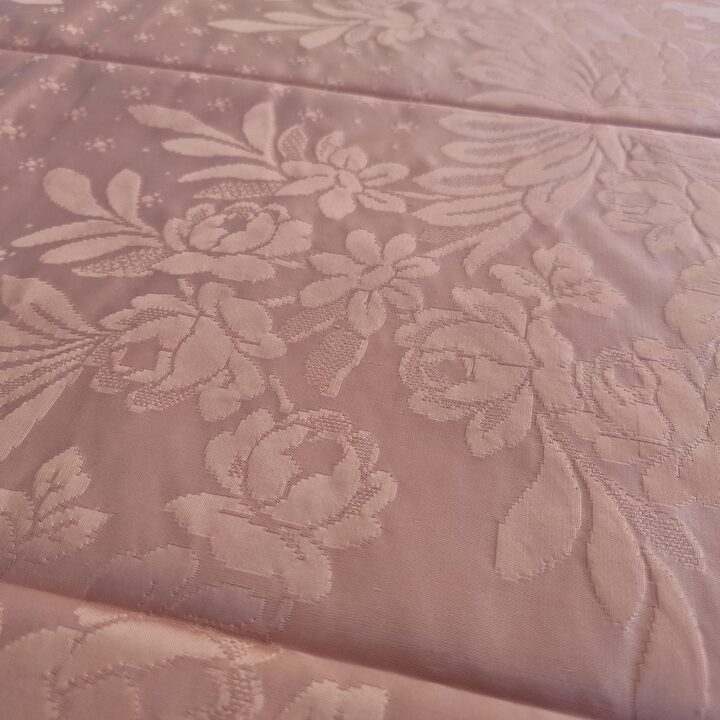 Vintage Rosa Damast Tagesdecke, Mid-Century Seide und Viskose Jacquard Bettüberwurf mit Quasten 220x240 cm, 1950er Aussteuer Un…