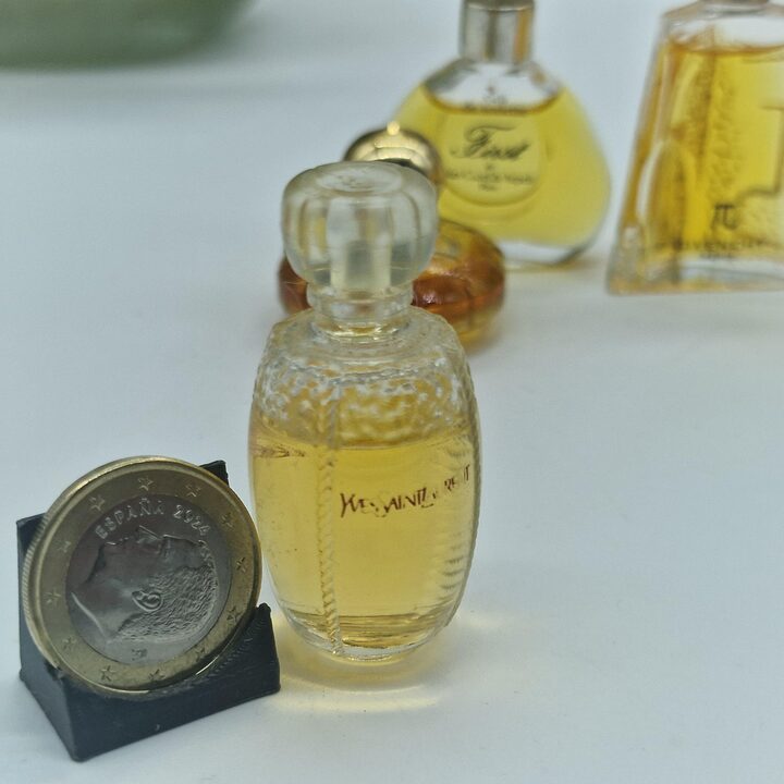 Conjunto 6 Miniaturas Perfume Vintage Chopard Casmir, Jean Patou Sublime, Givenchy Pi, YSL, Van Cleef & Arpels - Coleção Lujo F…