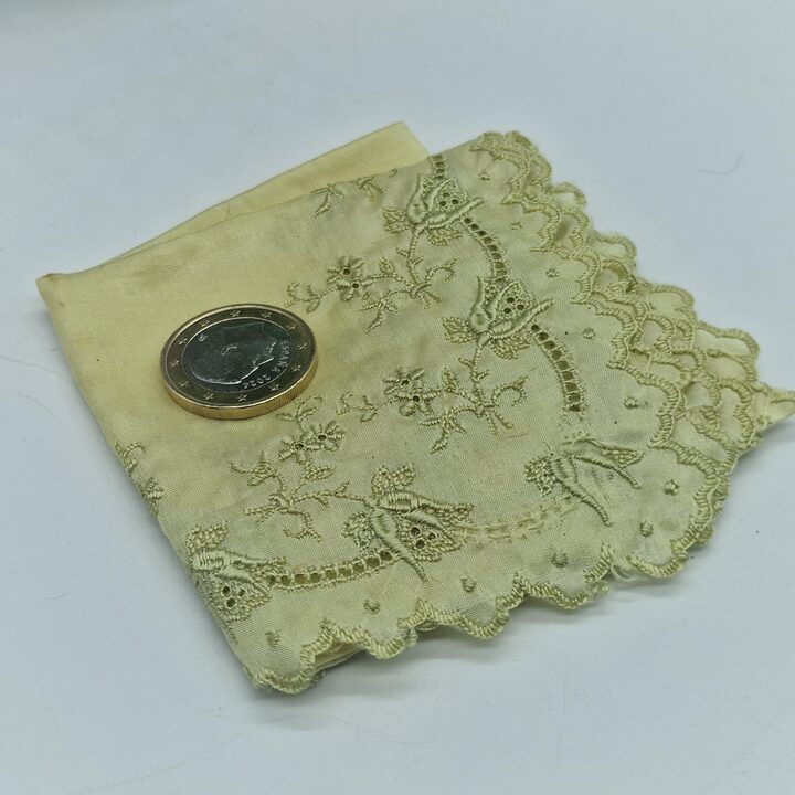 Vintage Silk Handkerchief - Pale Lime / Chartreuse Green - Scalloped Edge - Unused Deadstock - 30x30cm - Sheer Spring Green Poc…