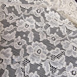 Encaje de Guipur Español años 40, Bordado Floral Marfil, 80cm de Ancho, Precio por Metro