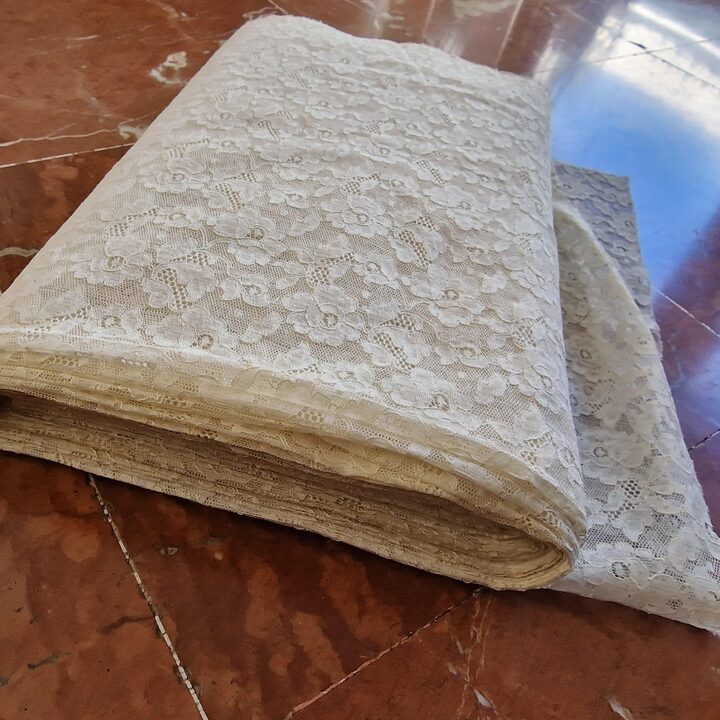Dentelle Guipure Espagnole 1940, Broderie Florale Ivoire, 80cm de Large, Prix au Mètre