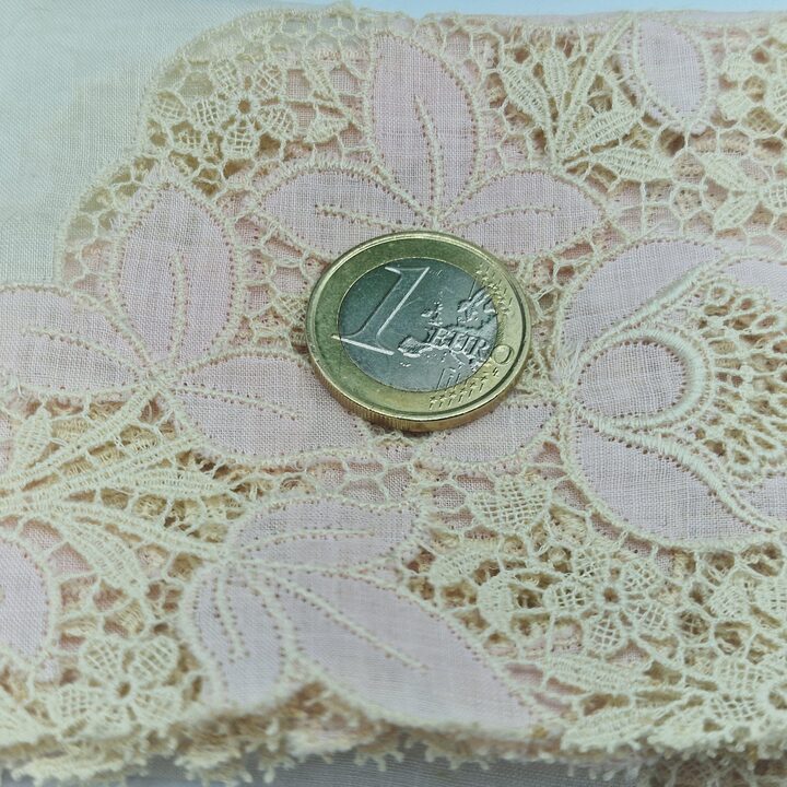 Vintage Style Cotton Handkerchief - Wide Pink & Beige Lace Border - 35x35cm - Romantic Wedding Hankie - New / Unused - Floral L…