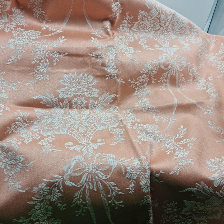 Tissu Coton Jacquard Vintage Style Francais Panier de Fleurs et Rubans Largeur 120cm Prix au Metre