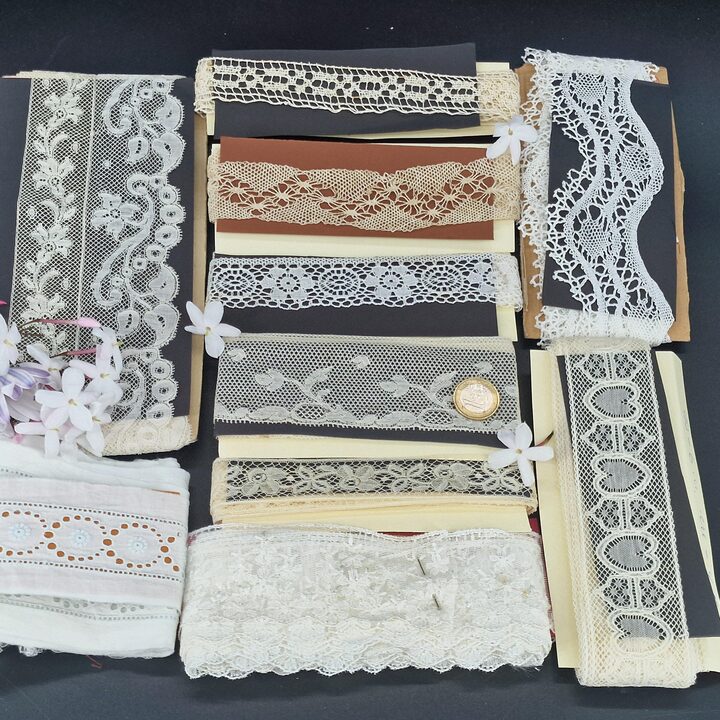 10 Rendas Antigas 1910-1950 - Fragmentos de Seda e Algodão Franceses e Espanhóis para Bonecas - 30 cm cada