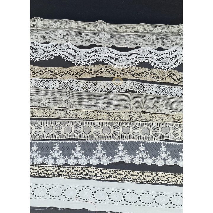 10 Bordi in Pizzo Antico 1910-1950 - Frammenti di Seta e Cotone per Bambole e Journal - 30 cm ciascuno