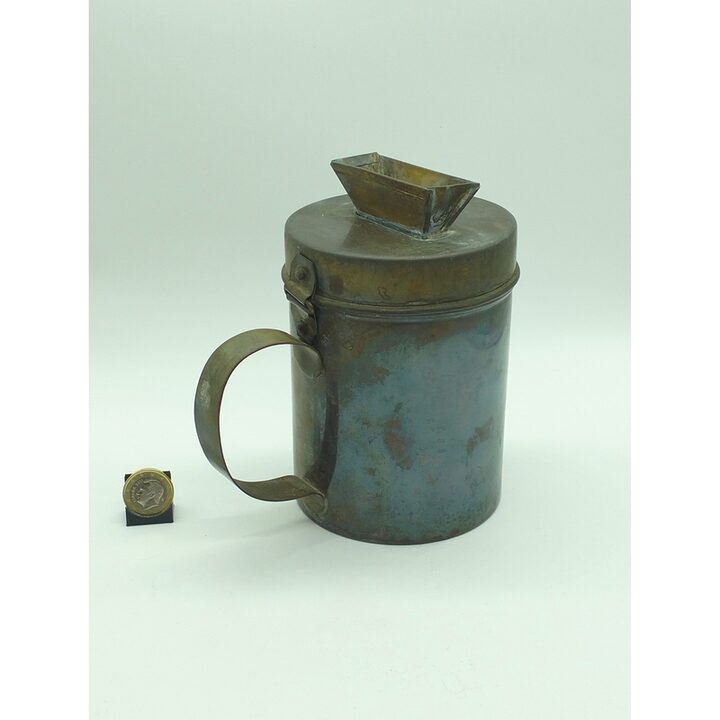 Almosenbecher Spardose aus Metall mit Trichterdeckel und Schloss, Charity Sammlerbox der 1970er Jahre, Vintage Münzsammler