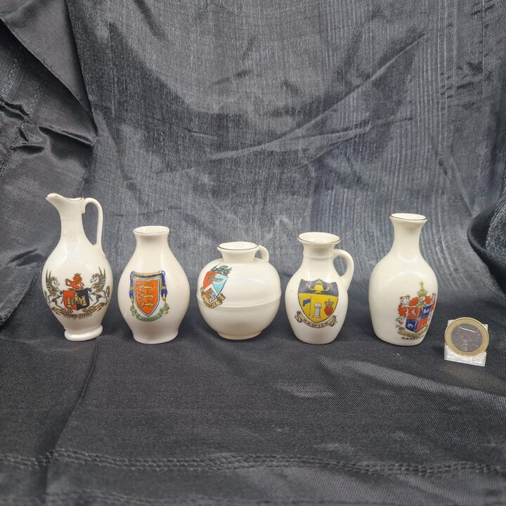 Miniaturowe Wazony i Dzbanki, W.H. Goss Alexandra Brytyjska Porcelana Heraldyczna Pamiątki, Exeter Jersey, Zestaw 5 szt., Edwar…